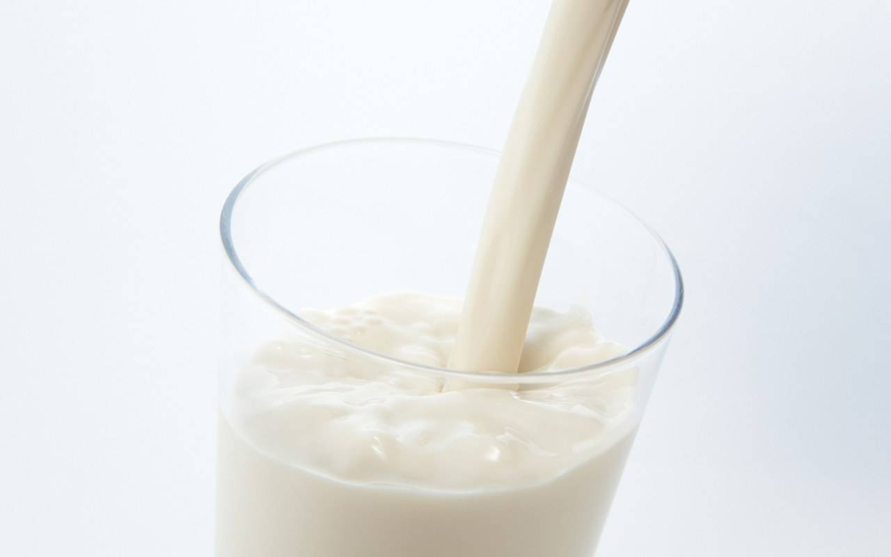中国人天生不适合喝牛奶？这个说法有依据吗