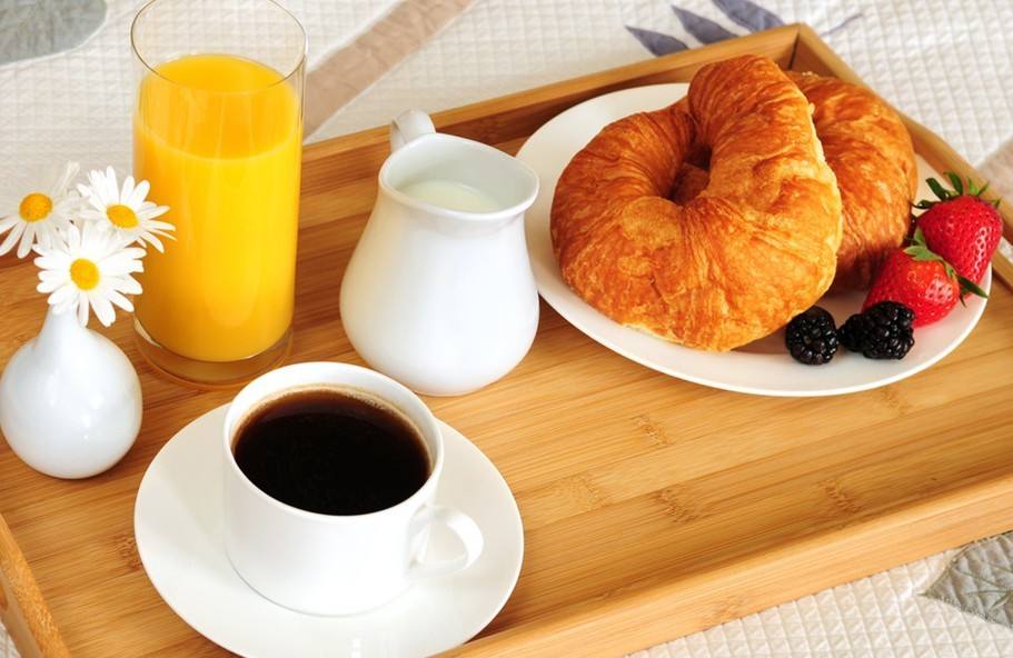 早餐马虎，容易营养不良，增加肠胃负担