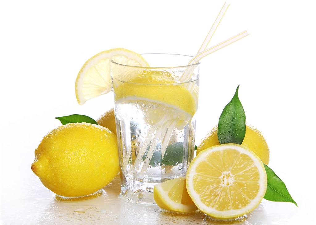柠檬水白天到底能不能喝?