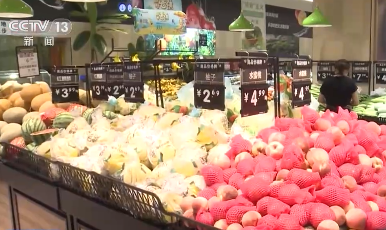 时令草莓加速攻占冬季水果市场 竞争加剧价格仍在高位徘徊